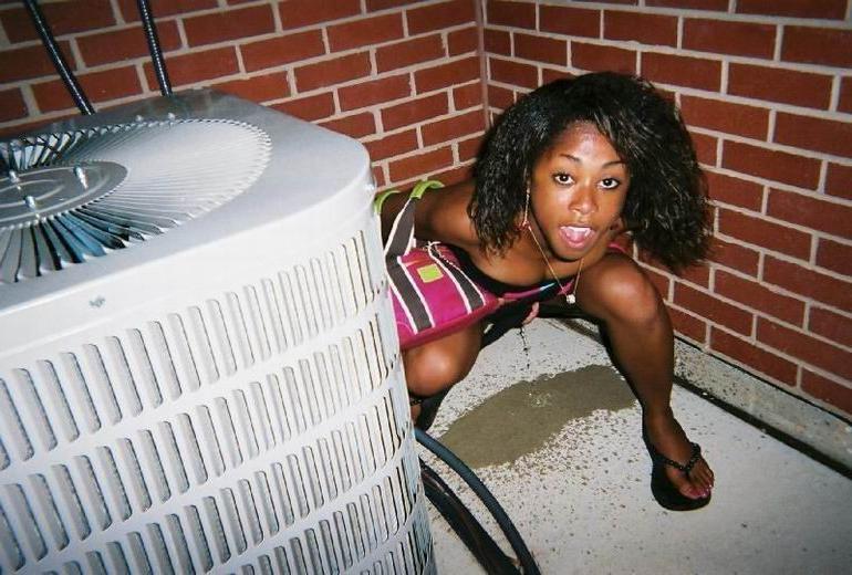 16P voyeur teens pissing outdoor