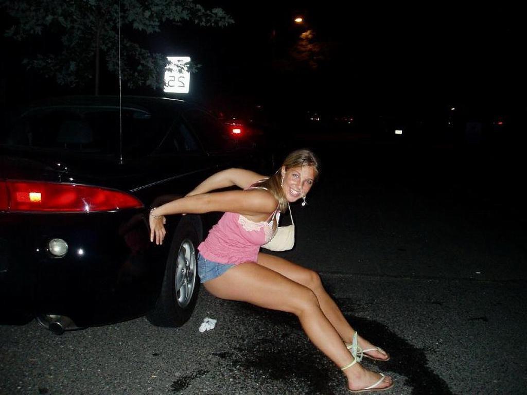 16P voyeur teens pissing outdoor