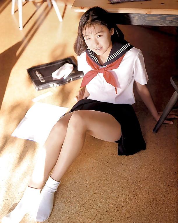 25P High school girls 05