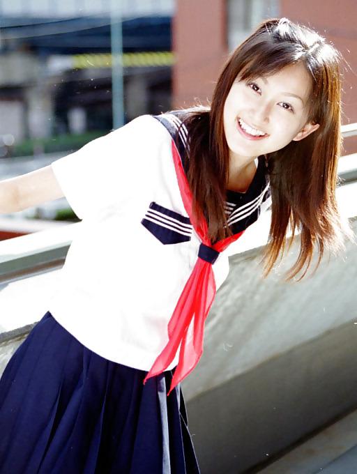 25P High school girls 05