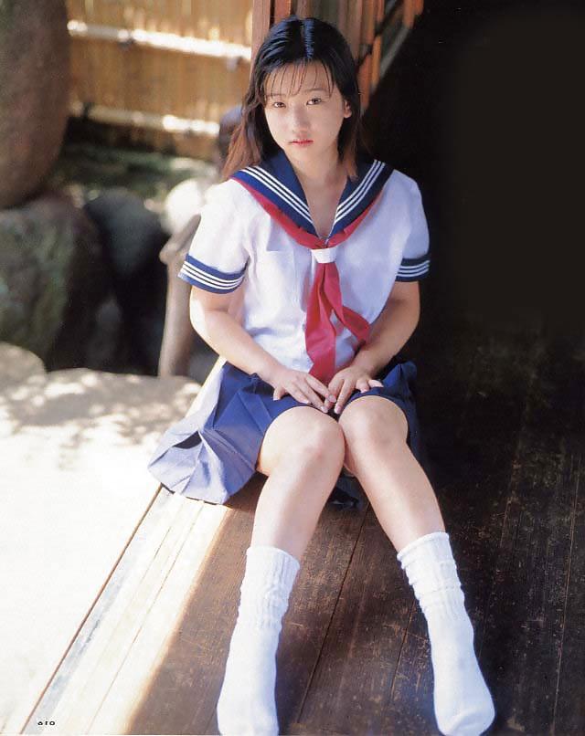 25P High school girls 05