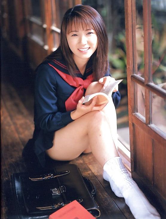 25P High school girls 05