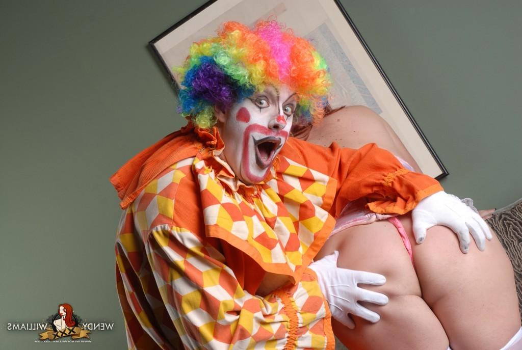 12P Busty tgirl sweetheart banged by a horny clown
