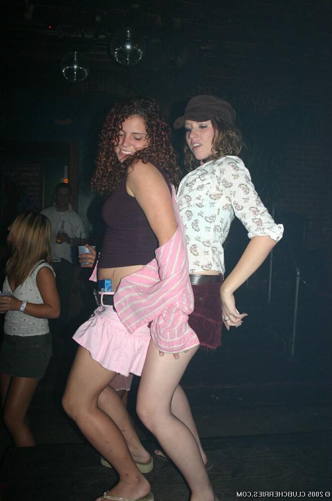 16P Night Club Loses Control Over The Horny Drunk Girls Within