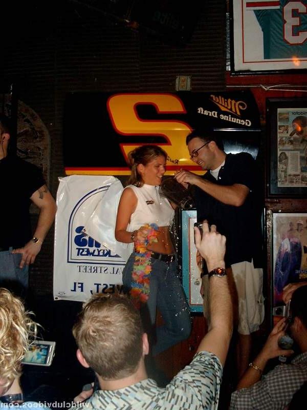 16P Teens wet t-shirt party