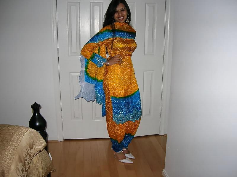 18P Paki sluts in satin salwar kameez