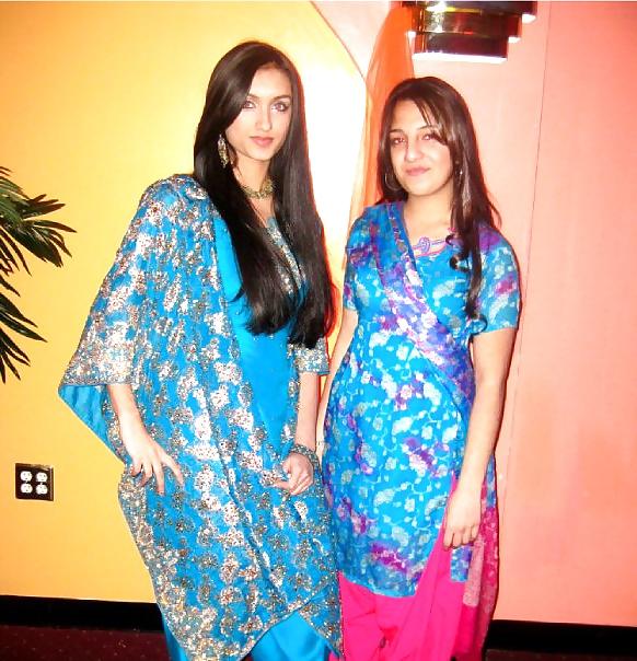 18P Paki sluts in satin salwar kameez