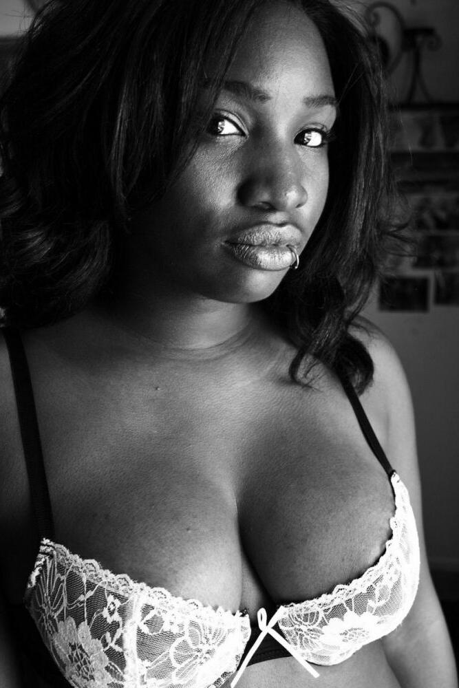 15P Black teen gfs are posing