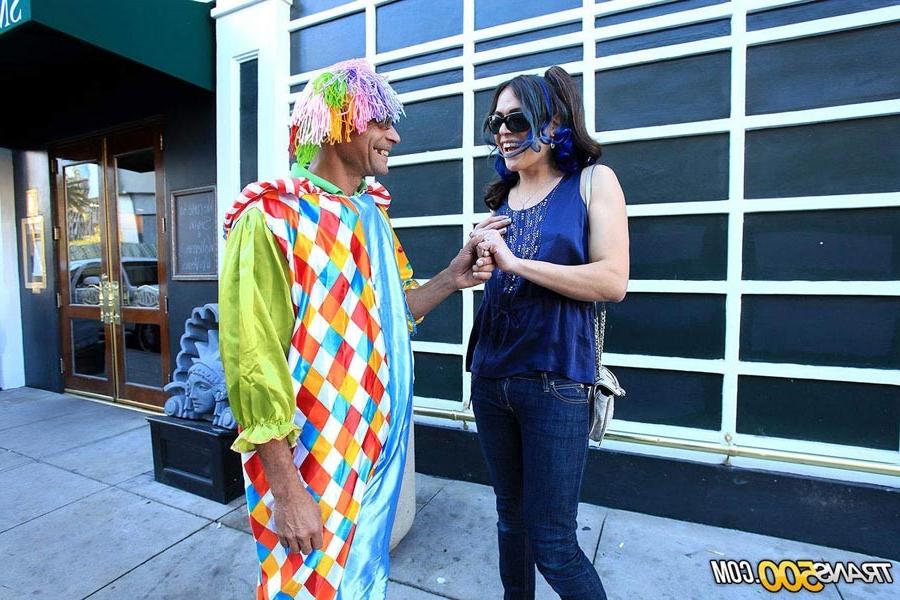 16P Sexy shemale being ass slammed by a big cocked clown