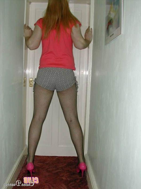 15P Sexy club cross dresser pictures