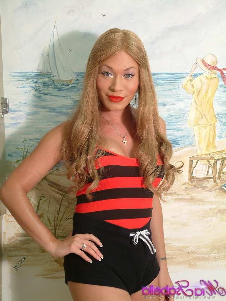 16P Tranny in a sauna