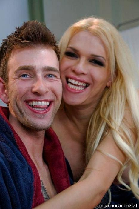 15P Tranny Nurse Takes Care Of A Patient