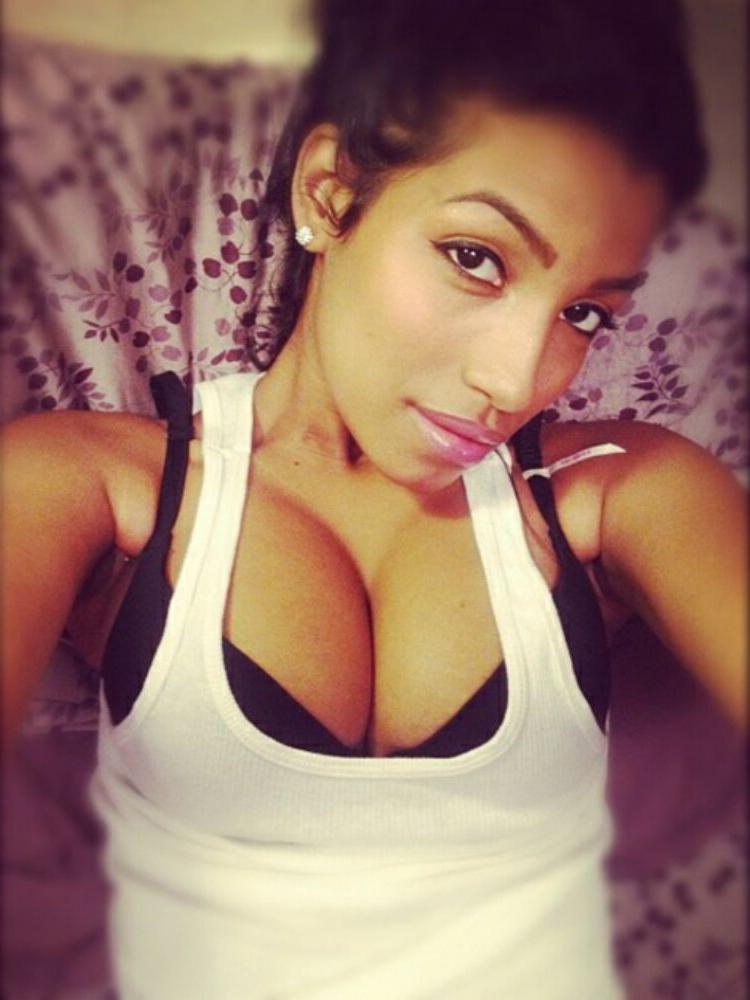 15P Black Teen Submit - Black teen gfs are posing and fucking gallery 35