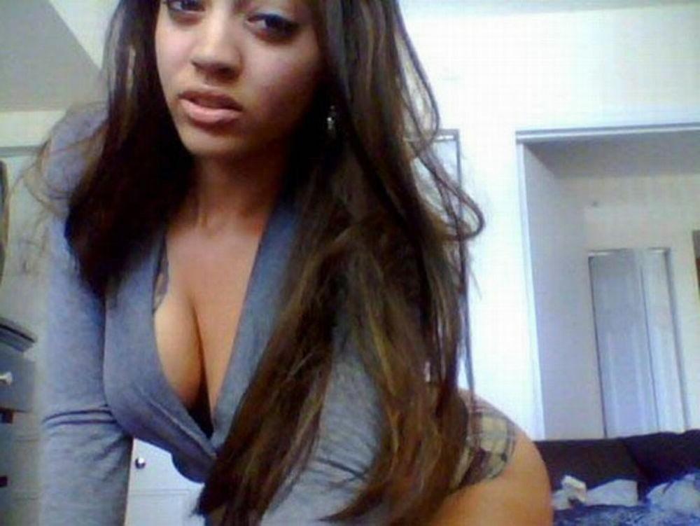 15P Black Teen Submit - Black teen gfs are posing and fucking gallery 14