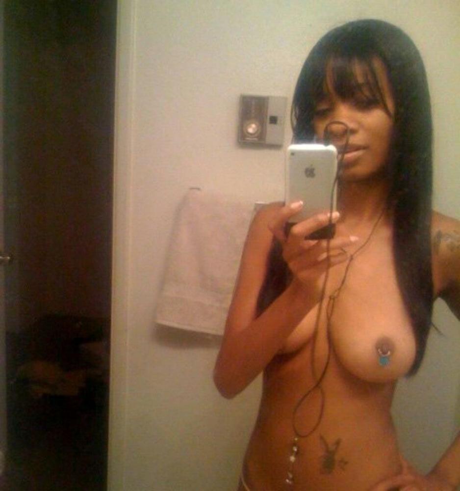 15P Black Teenie Revenge - Black teen gfs are posing and fucking gallery 20
