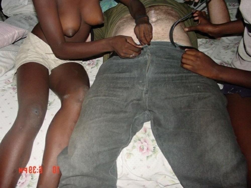 15P Black teen gfs posing and fucking 22