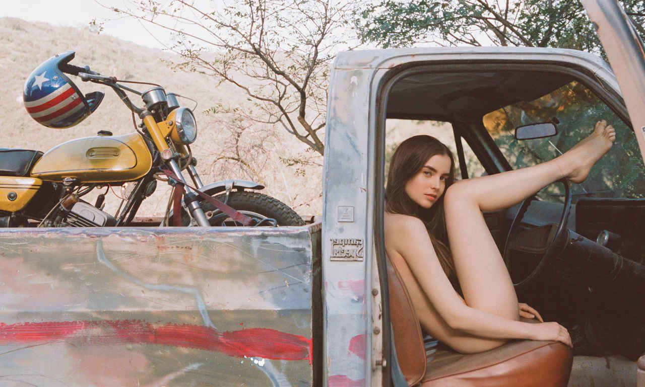 9P Ali Michael Nude Photoset