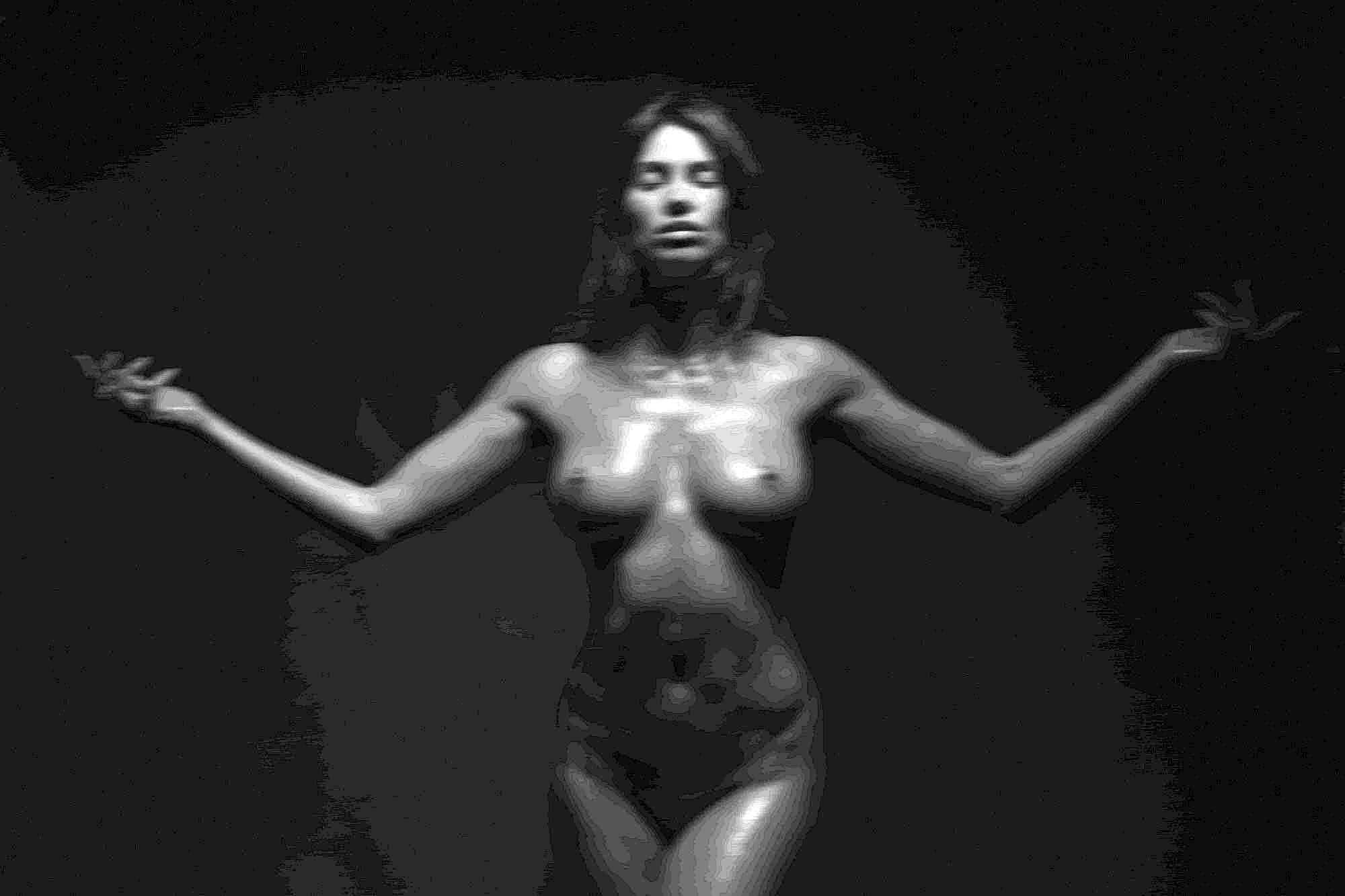 6P Nude Pics from Randall Slavin Exhibition