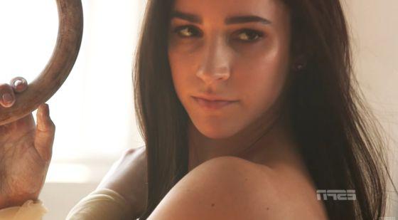 8P Aly Raisman Nude photoset