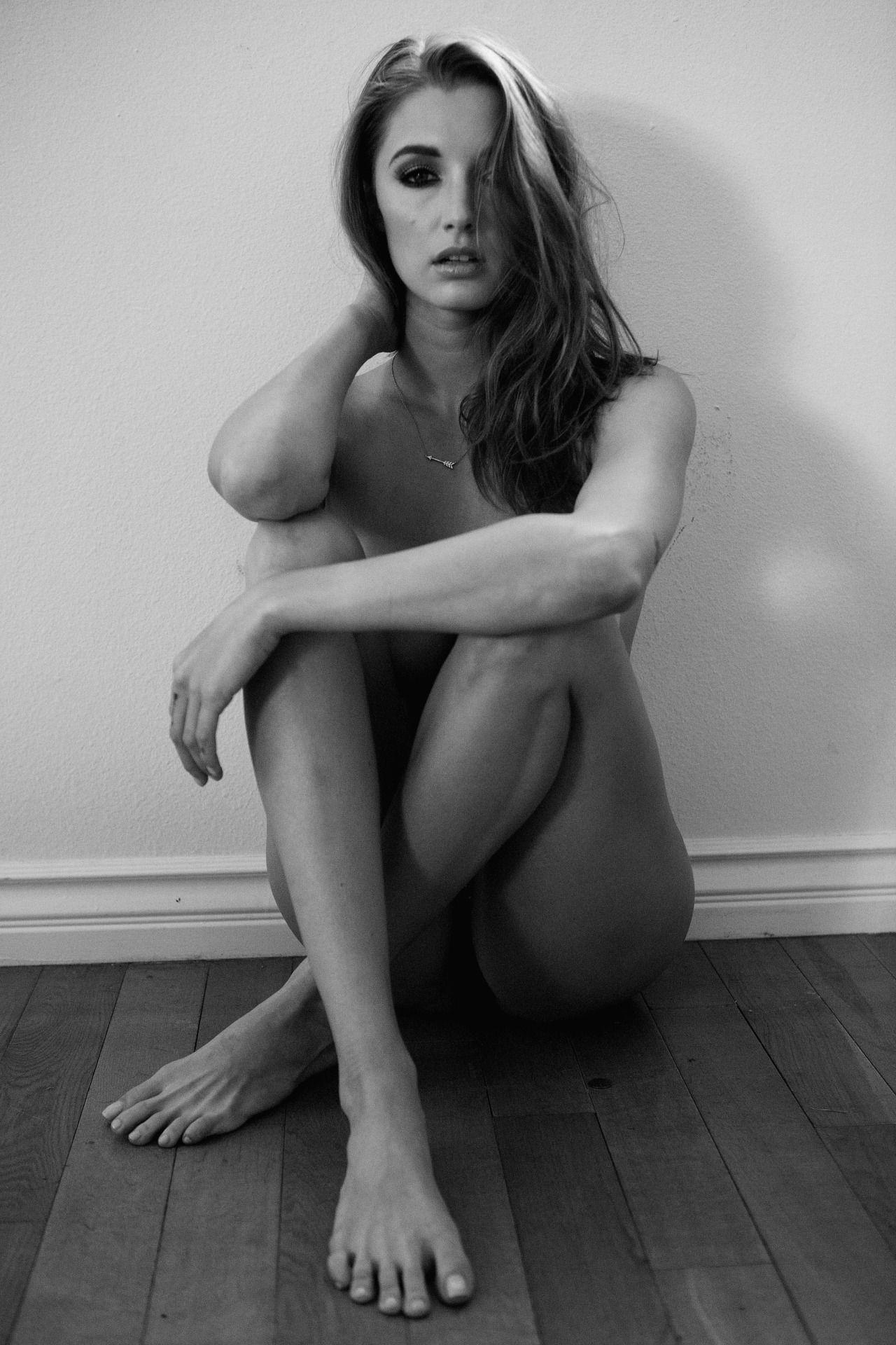15P Alyssa Arce nude pics