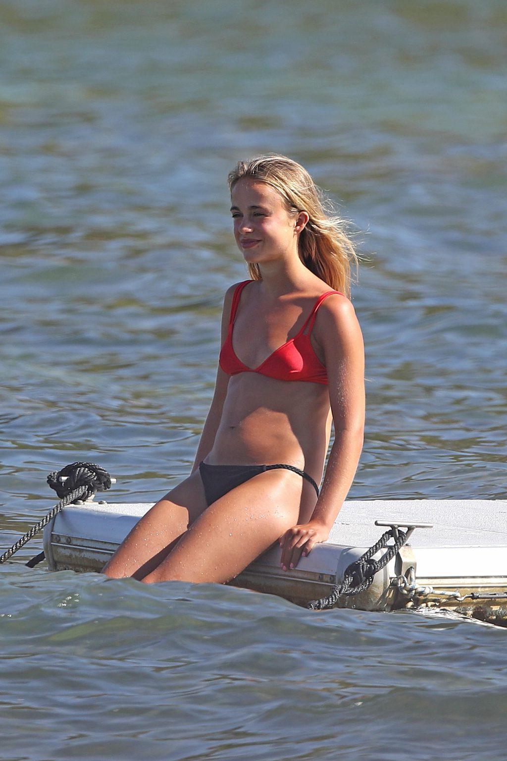 25P Amelia Windsor Nude