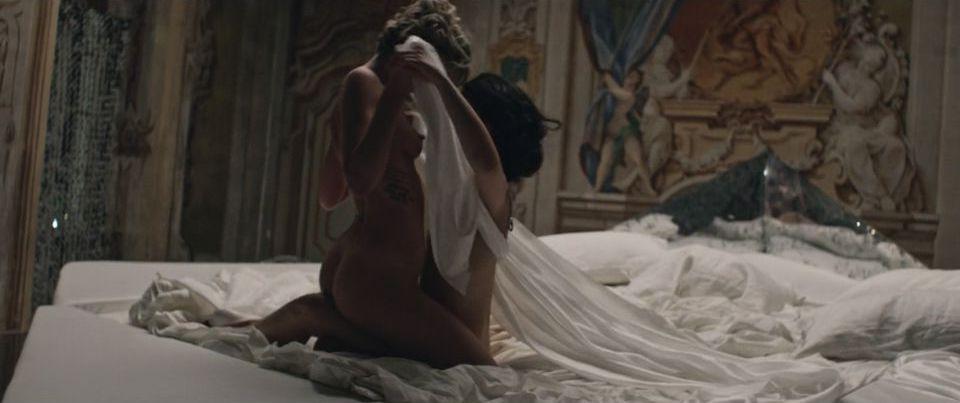 6P Analeigh Tipton Nude