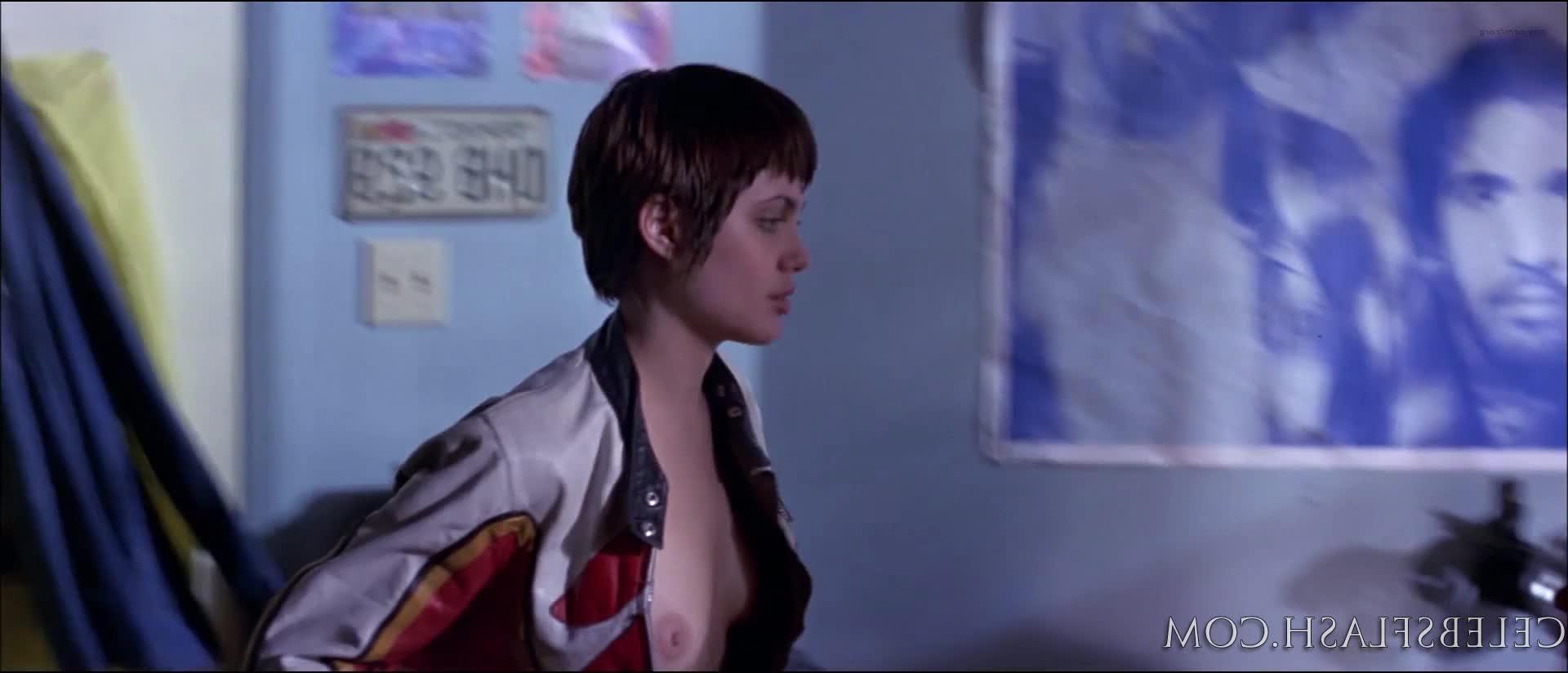 12P Angelina Jolie nude pics