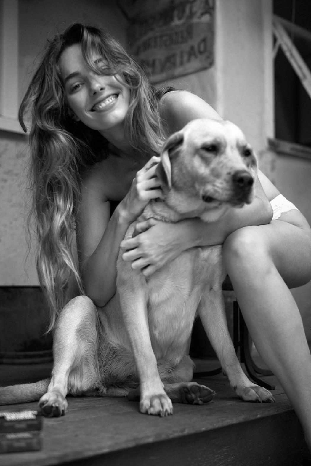 18P Anthea Page Nude