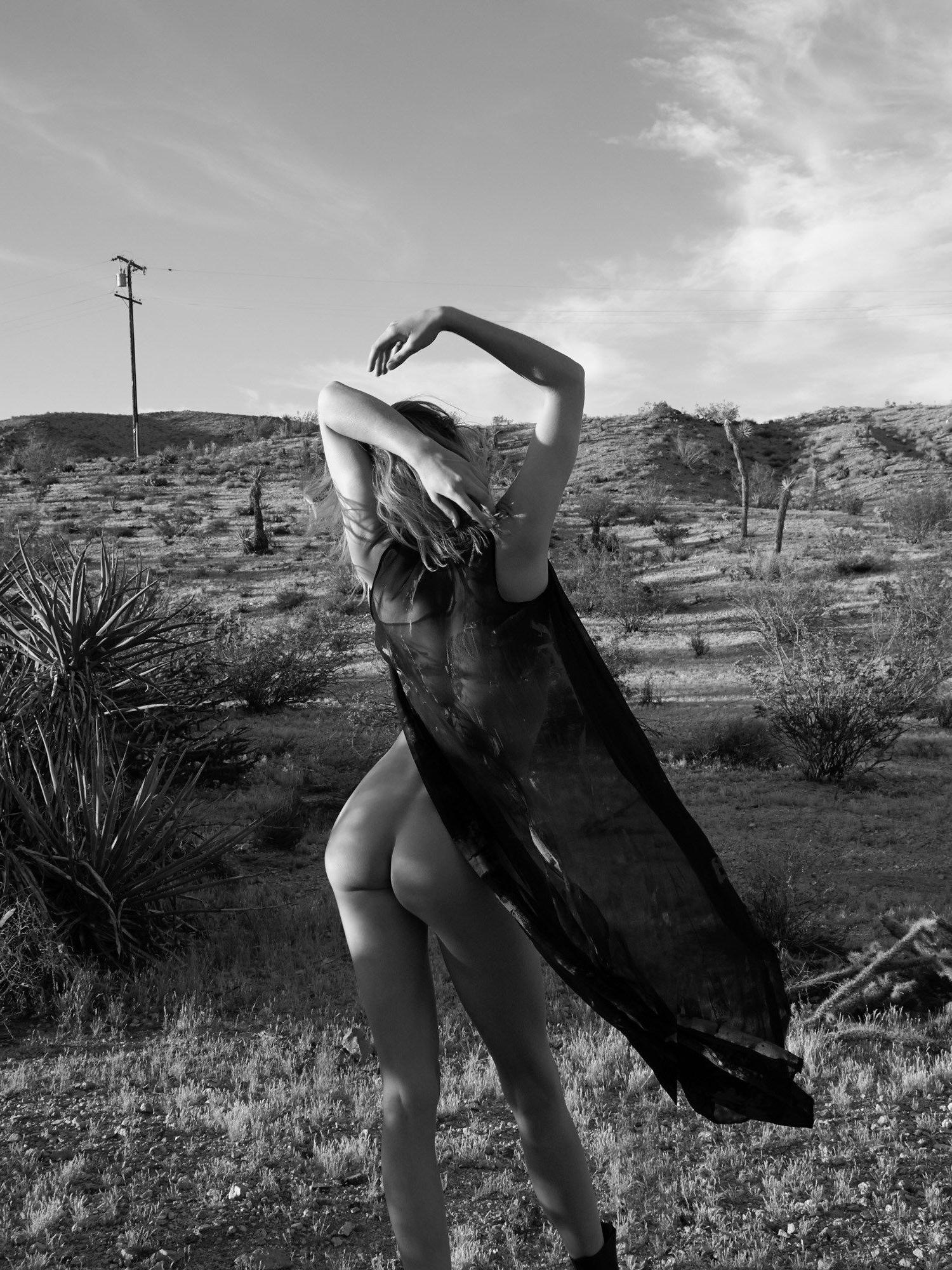 9P Ashley Smith Nude Photos
