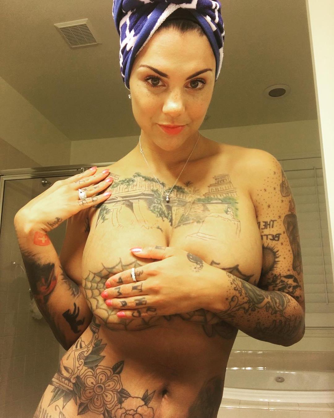 7P Bonnie Rotten Nude Photos