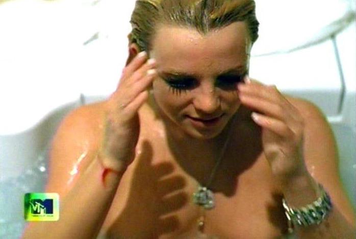25P Britney Spears Nude