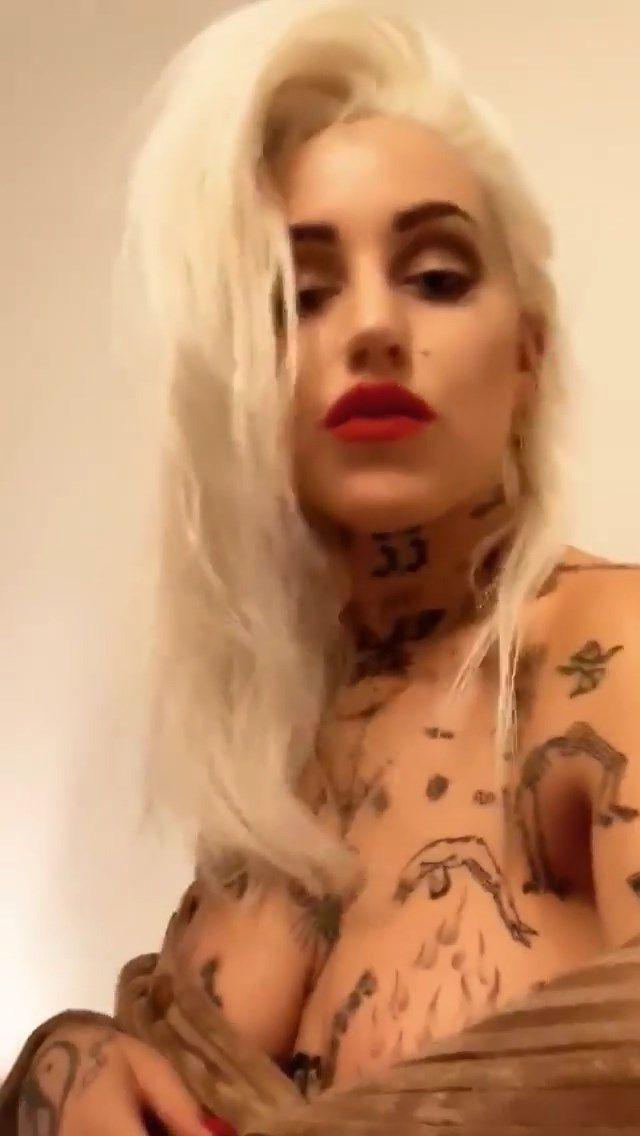 15P Brooke Candy Nude