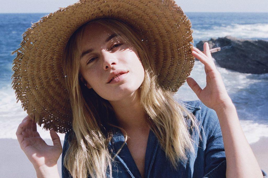 17P Camille Rowe Nude