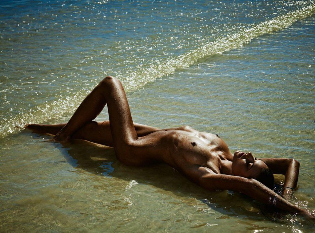 16P Carleen Laronn Nude