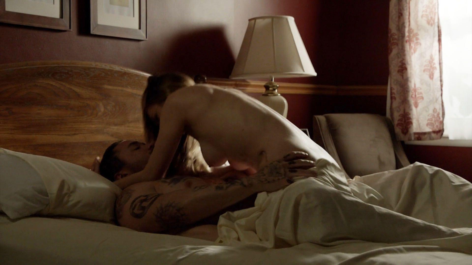 4P Nude Photos of Casey LaBow