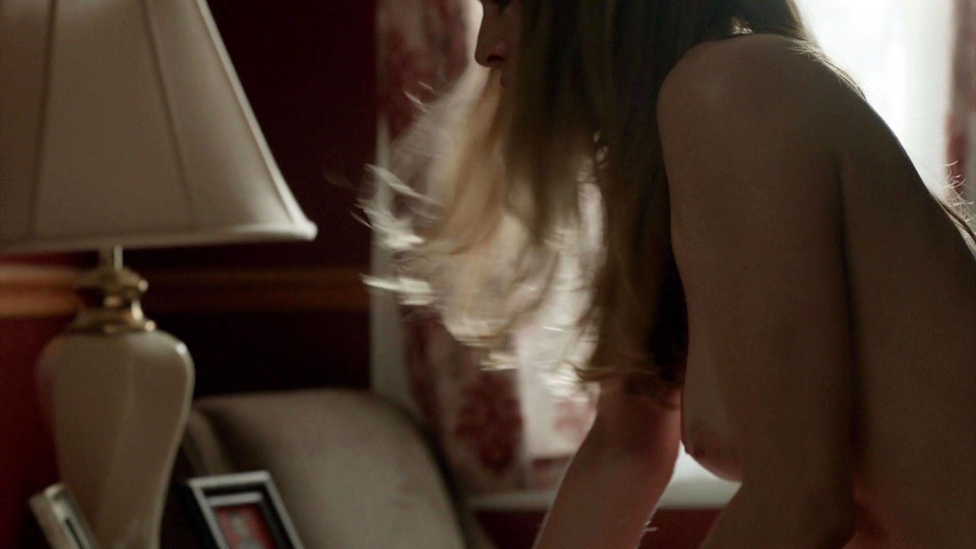 4P Nude Photos of Casey LaBow