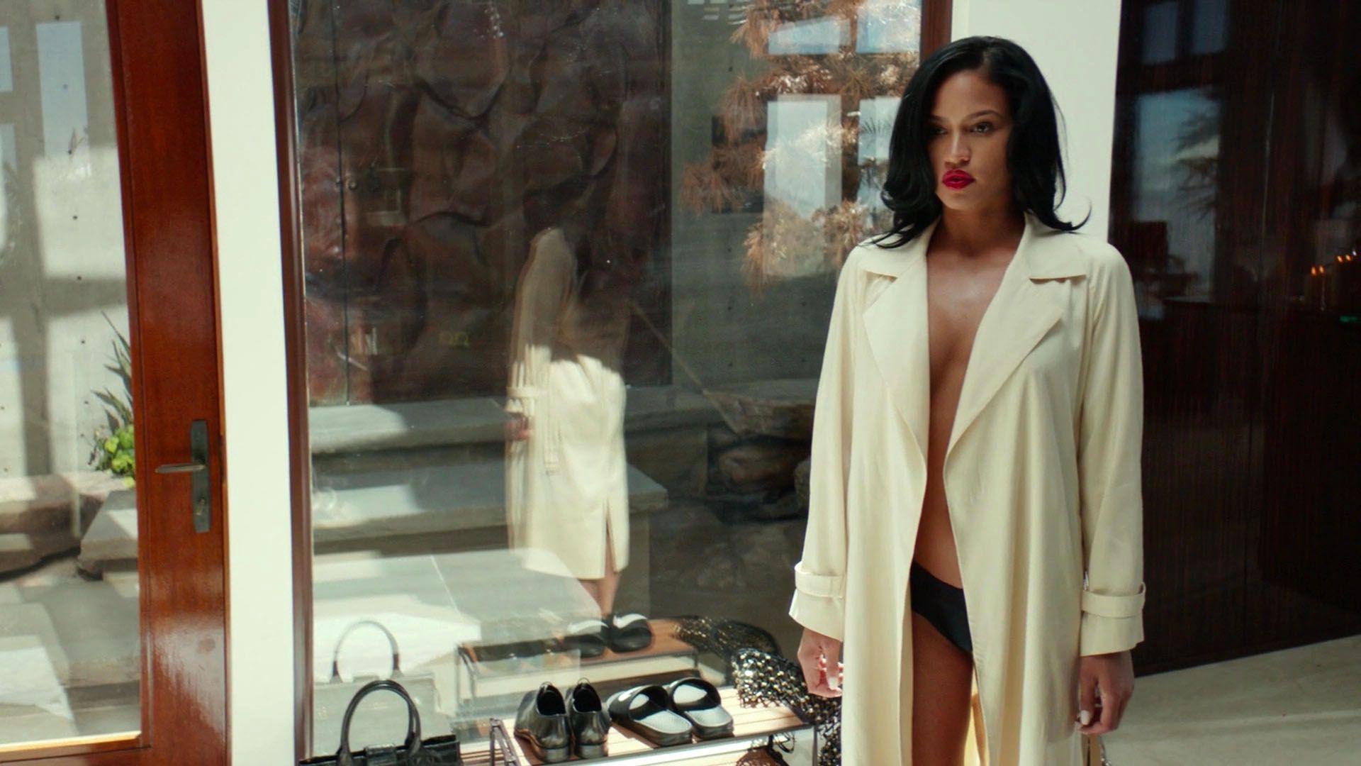7P Nude Photos of Cassie Ventura
