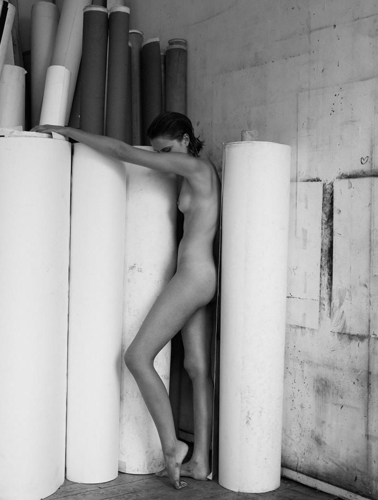10P Cato van Ee Nude