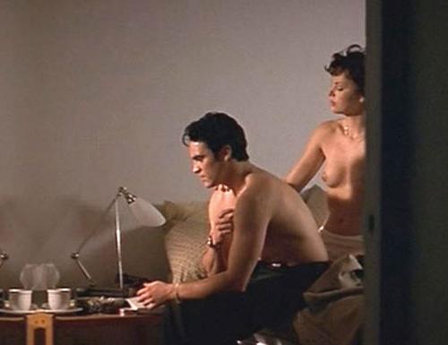 16P The Hottest Charlize Theron Nude Pictures Collection