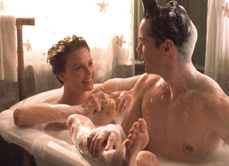 16P The Hottest Charlize Theron Nude Pictures Collection
