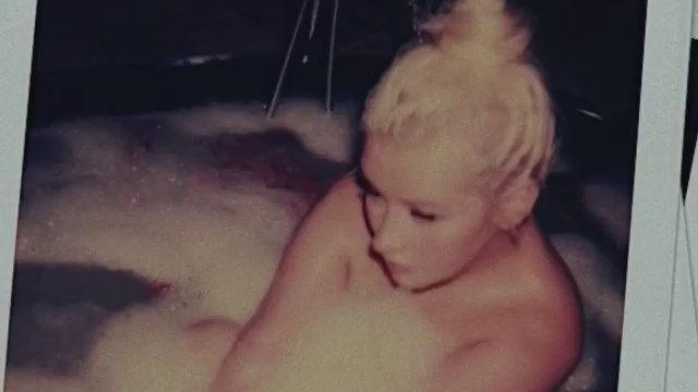 25P Christina Aguilera nackt