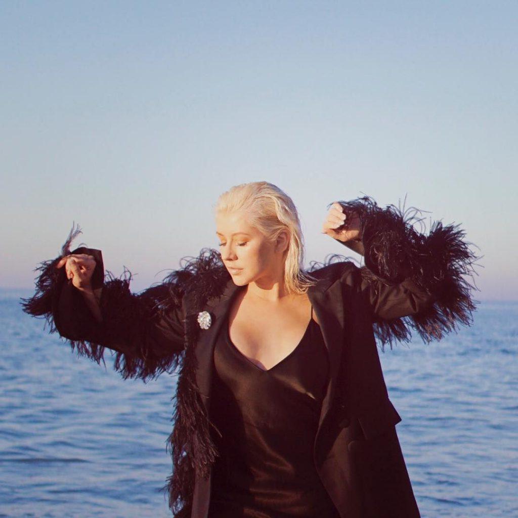 25P Christina Aguilera nackt