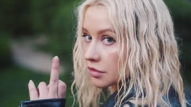 25P Christina Aguilera nackt