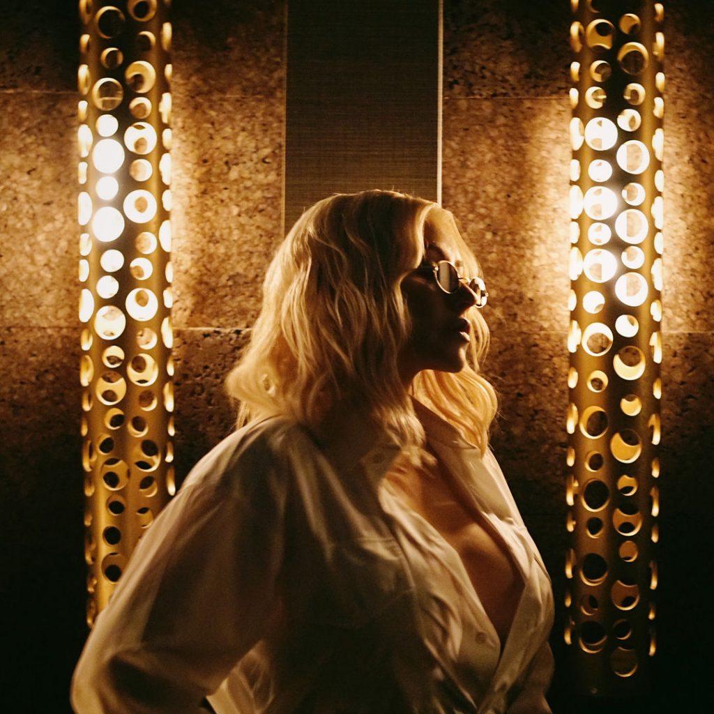 25P Christina Aguilera nackt