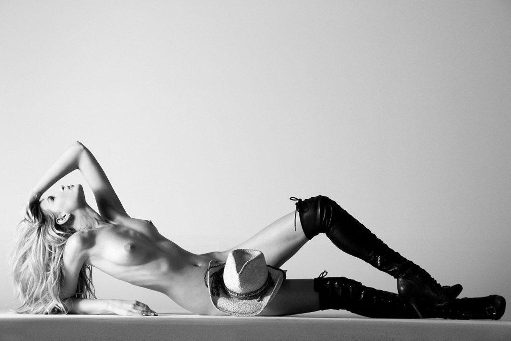 5P Clark Gilmer Nude