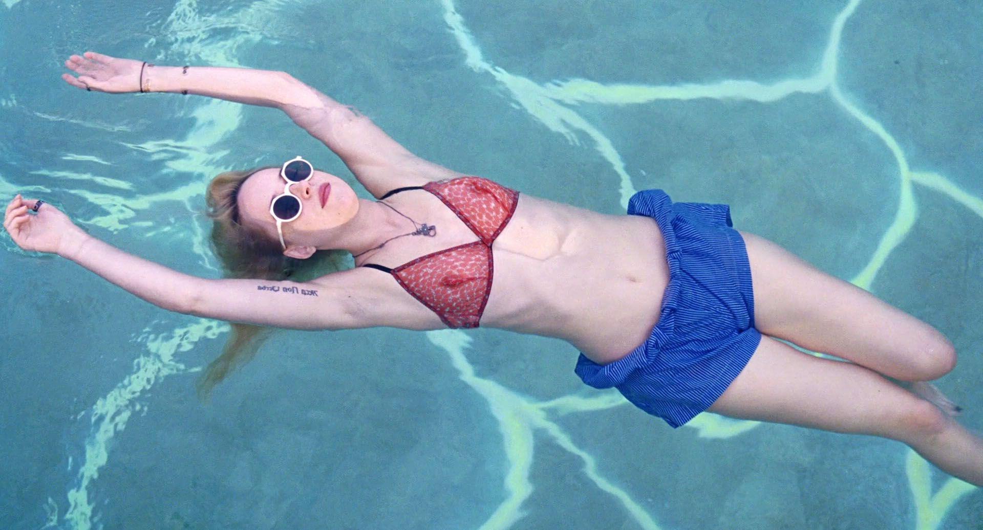 5P Dakota Johnson Nude Pics