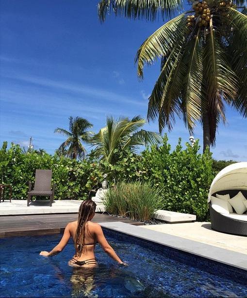 8P Nude pics of Daphne Joy