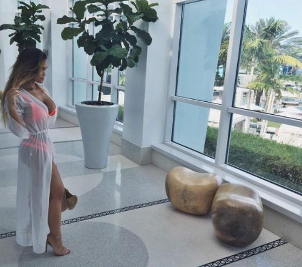 8P Nude pics of Daphne Joy