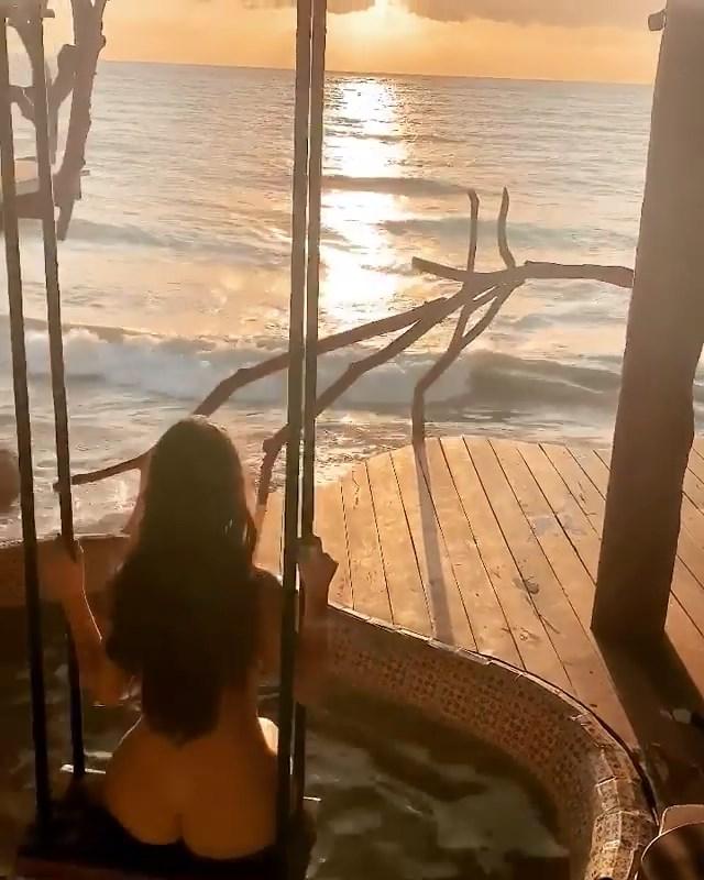 4P Demi Rose Nude