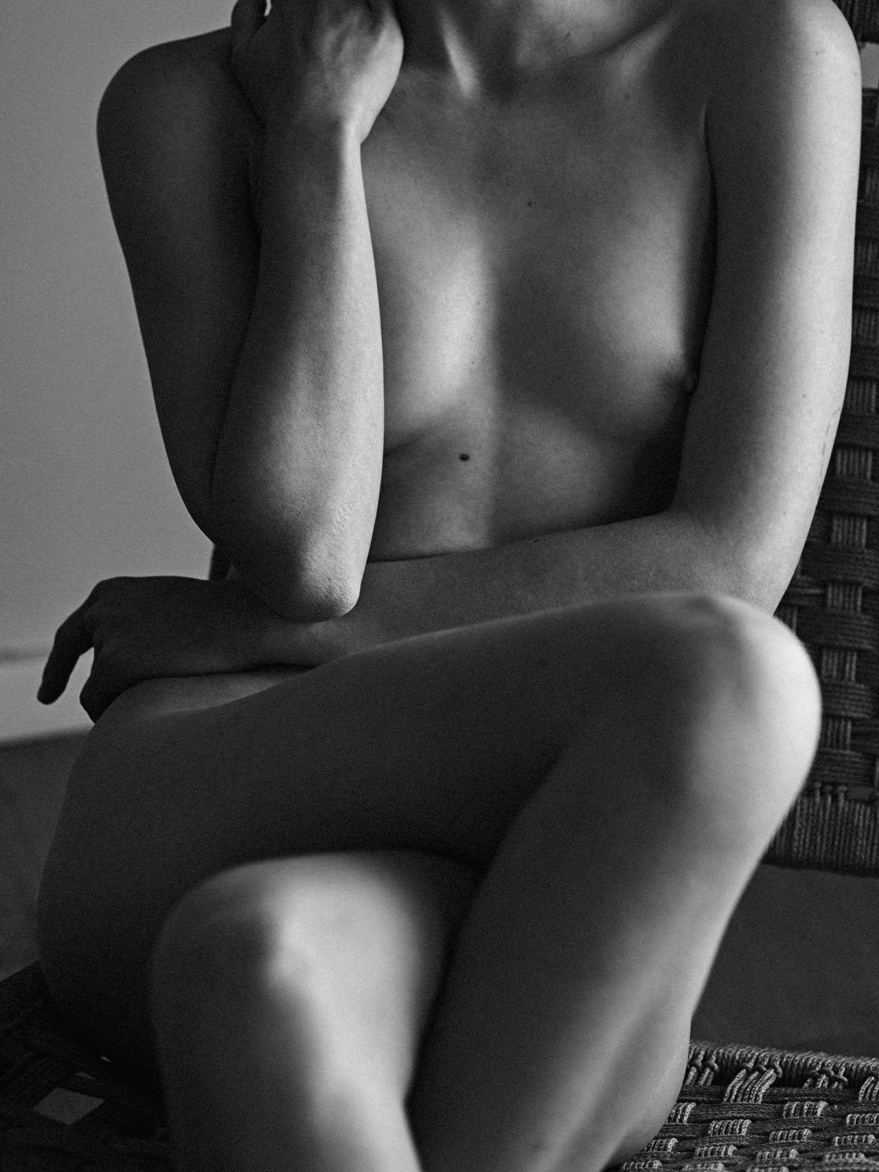 9P Drake Burnette Nude photoshot
